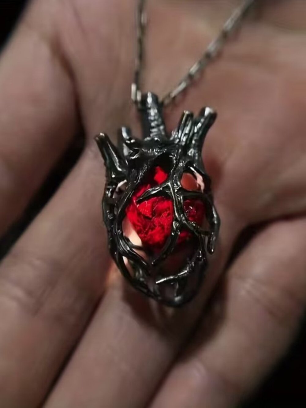 3D Hollow Retro Heart Pendant, Bi-Color Glass Heart Halloween Goth Necklace